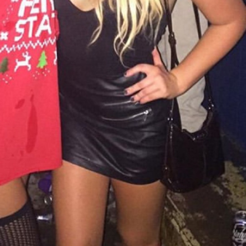 Faux Leather Minu Skirt